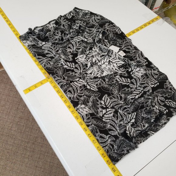 Rachael Zoe Womens Black Leaf Print V Neck 100% Linen Top Size 2X Short Sleeve - Picture 5 of 7